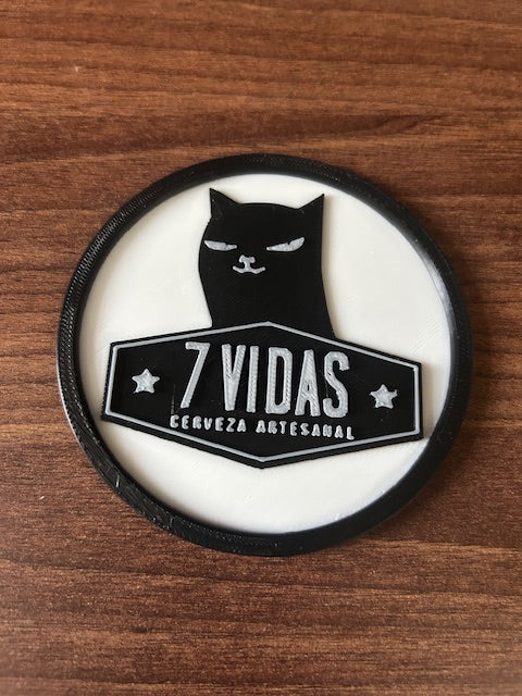 POSAVASO LOGO 7 VIDAS - Impresión 3D-Artesanal